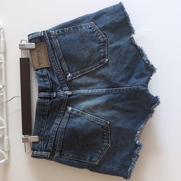 Wrangler Denim Shorts - Picture 2 of 6